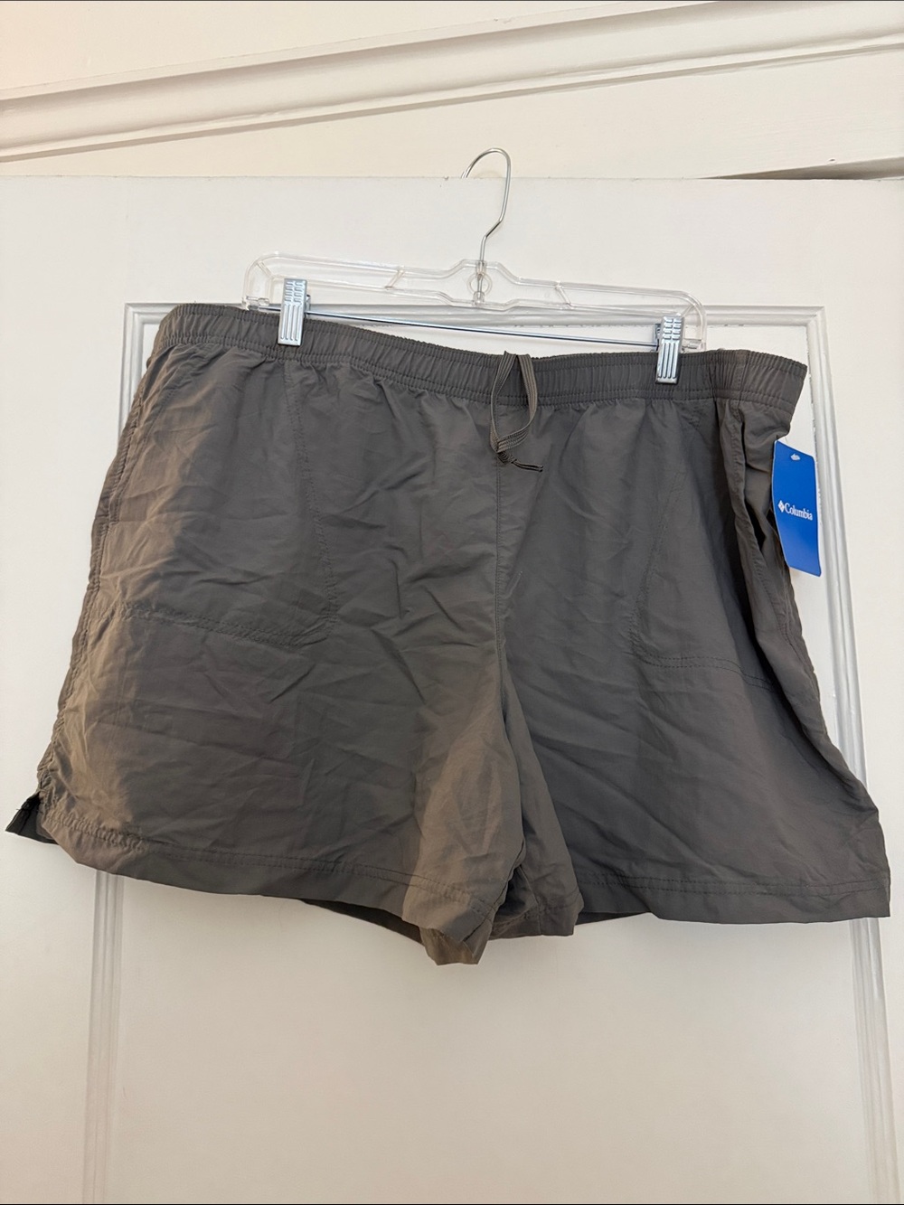 Columbia women’s Gray Outdoor Quick-Dry Shorts